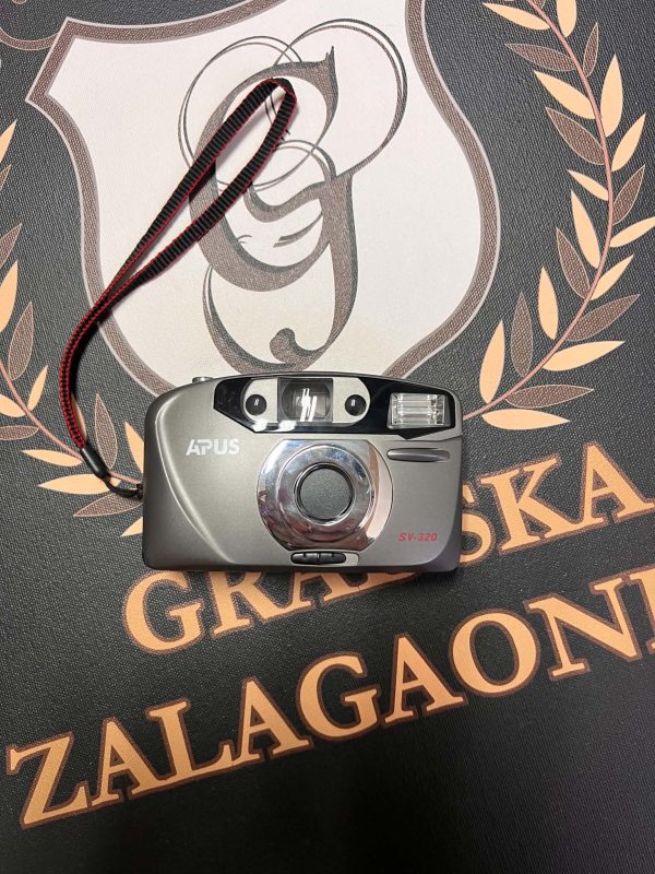 Apus SV-320 vintage analogni fotoaparat