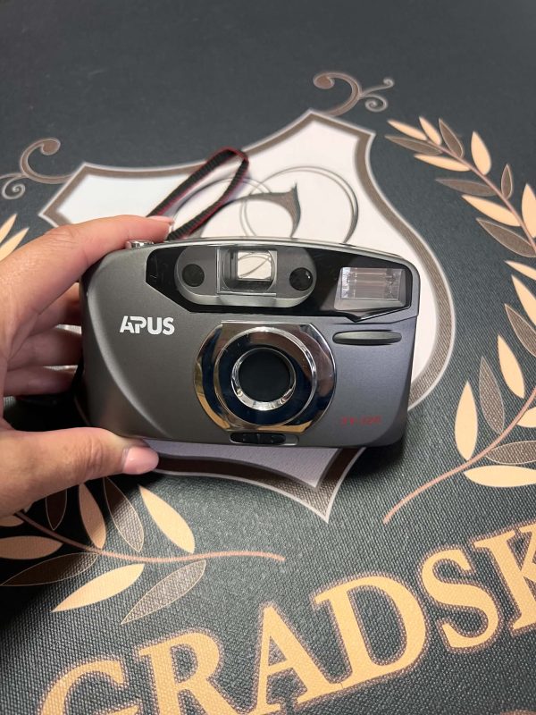 Apus SV-320 vintage analogni fotoaparat