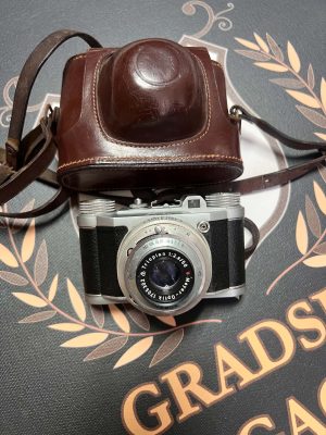 Stari fotoaparat Altissa Altix IV + Meyer-Optik Görlitz objektiv 50mm