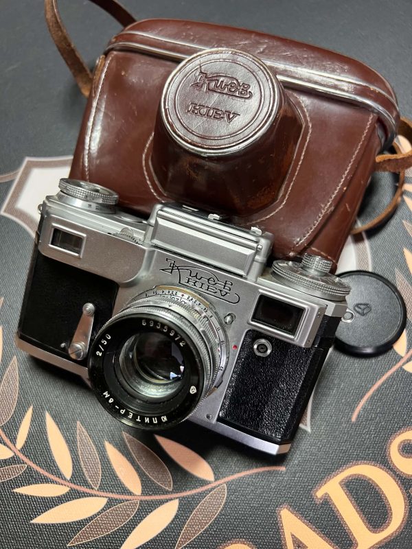 Kiev-4A 1969. + Jupiter-8 50mm f/2 – SSSR – vintage fotoaparat